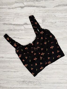 FOREVER 21 Smocked Crop Top